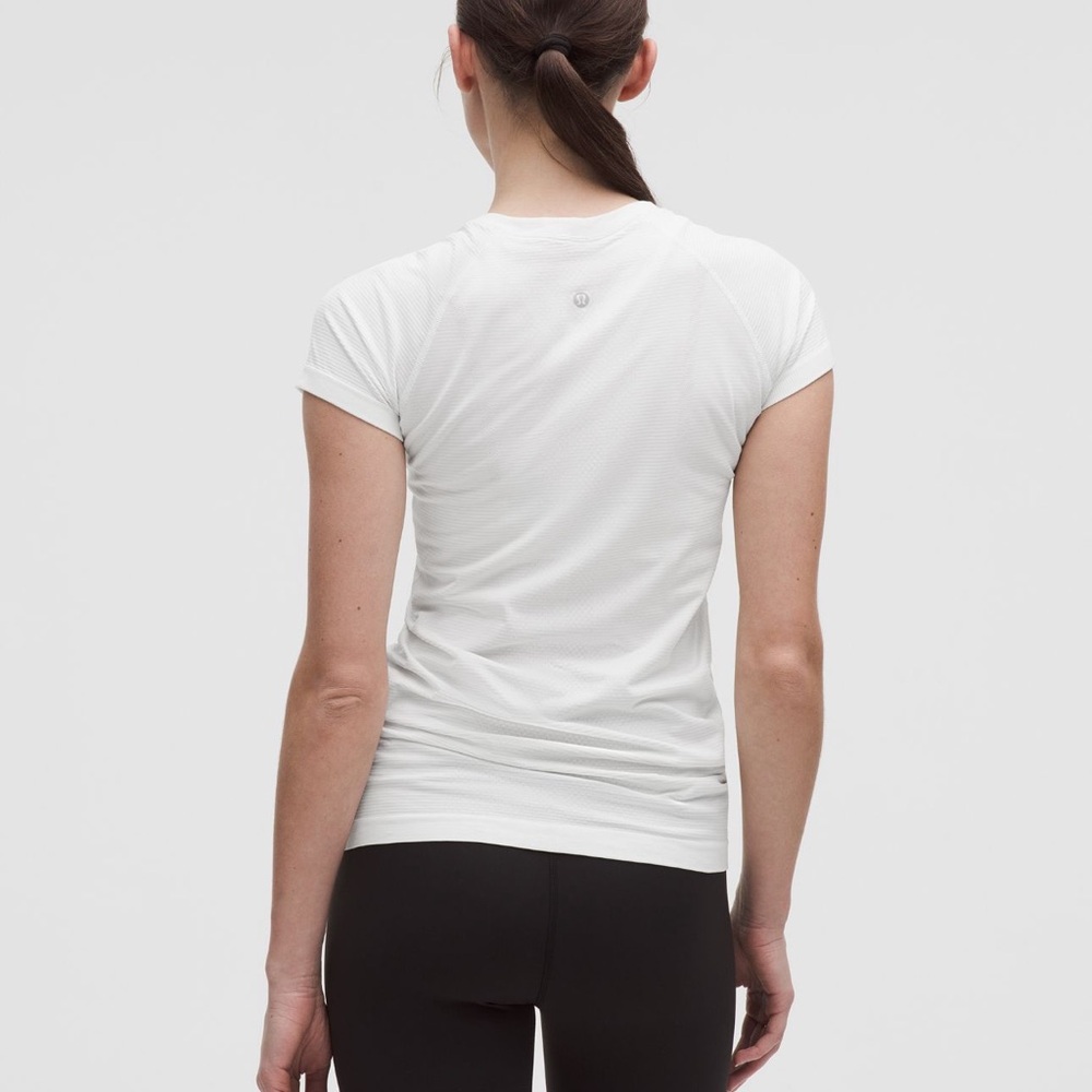 Lululemon Athletica Swiftly Tech Short-Sleeve Shirt 2.0 Hip Length in White - Picture 2 of 5